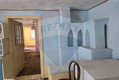 Casă cu 4 camere în Buciumi