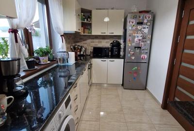 Casă cu 4 camere în Bujoreni - 3