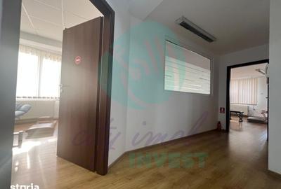 Apartament cu 3 camere decomandat în Nerva Traian