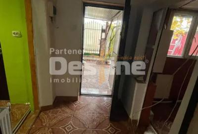 Casă cu 3 camere cu Teren 85 Mp în Rahova