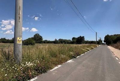 Teren de 1015 mp, în Mereni