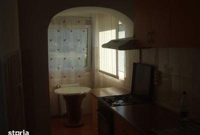 Garsonieră decomandată în Noua