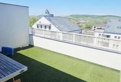 Apartament cu 4 camere decomandat în Unirii