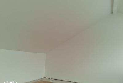 Casă cu 4 camere cu Teren 115 Mp în Central