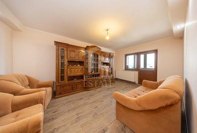 Apartament cu 3 camere decomandat în Electroprecizia