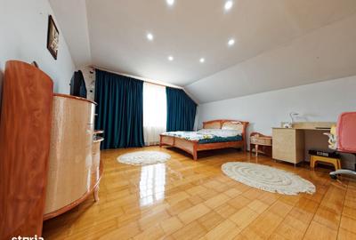 Casă cu 4 camere în Central