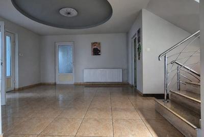 Casă cu 5 camere cu Teren 814 Mp în Sânnicolau Mic - 2