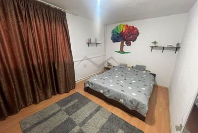 Apartament cu 3 camere decomandat în Păcurari