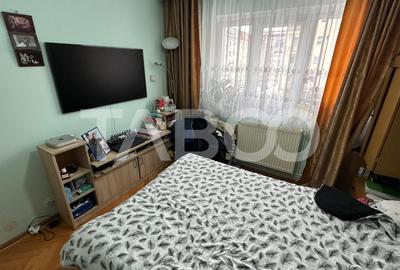 Apartament cu 2 camere decomandat în Valea Aurie