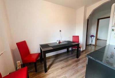 Apartament cu 3 camere decomandat în Nufărul - 12
