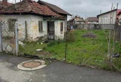 Casă cu 2 camere cu Teren 420 Mp în Central