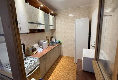 Apartament cu 2 camere semidecomandat în 1 Mai