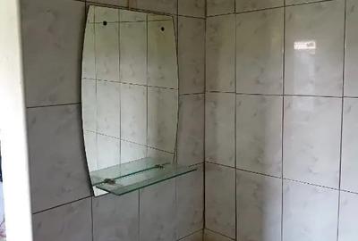 Casă cu 2 camere în Central