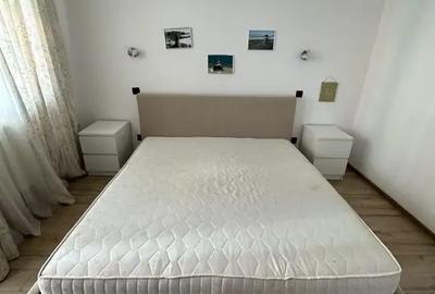 Apartament cu 2 camere semidecomandat în Podu Roș