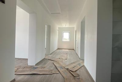 Duplex cu 4 camere cu Canalizare în Rolast - 2