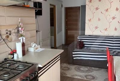 Apartament cu 2 camere decomandat, mobilat în Iris