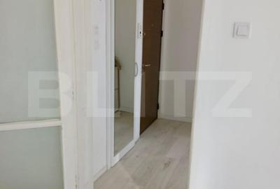 Apartament cu 2 camere semidecomandat, mobilat în Tractorul