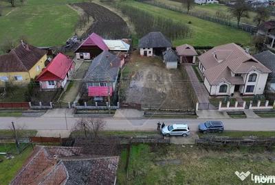 Casă cu 3 camere cu Teren 682 Mp în Sălsig