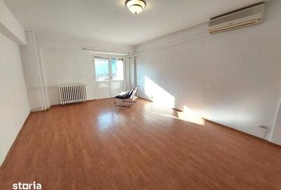 Apartament cu 2 camere decomandat în Centrul Istoric