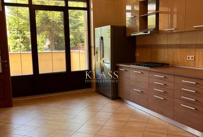 Casă cu Teren 1200 Mp în Central - 11
