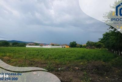Teren de 4100 mp, în Central