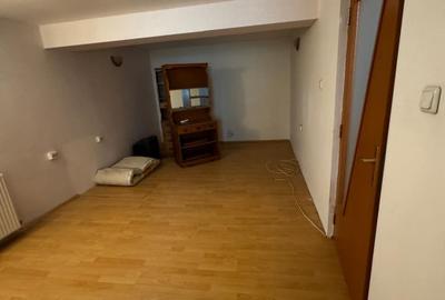 Casă individuală cu 3 camere cu Canalizare în Ana Ipătescu - 4