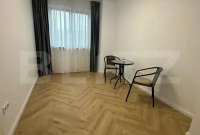 Apartament cu 3 camere decomandat, mobilat în Tudor