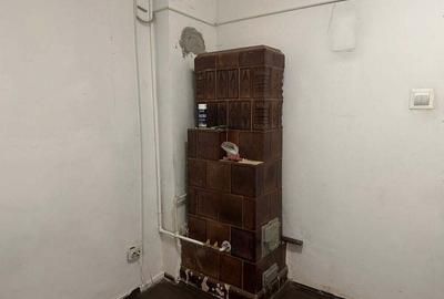 Casă cu 2 camere în 1 Mai - 10