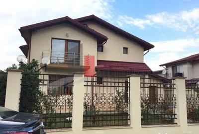 Casă cu 5 camere cu Teren 430 Mp în Central