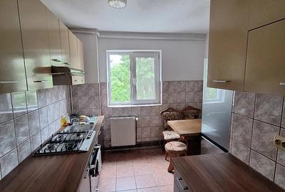 Apartament cu 3 camere semidecomandat în Circumvalațiunii - 4