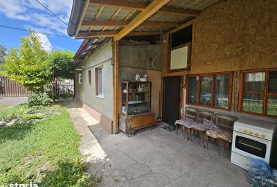 Casă cu 2 camere cu Teren 321 Mp în Între Lacuri