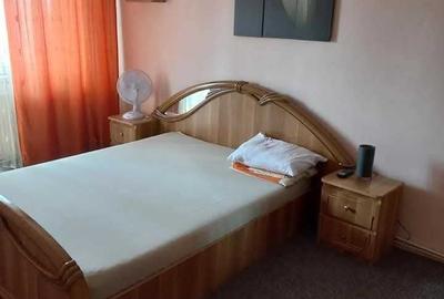 Apartament cu 3 camere decomandat în Brăilei - 4