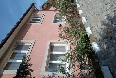 Casă cu 5 camere cu Teren 1000 Mp în Postăvari - 4