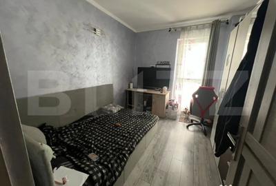 Apartament cu 3 camere semidecomandat în Florești