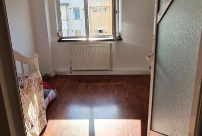 Apartament cu 3 camere decomandat în Central - 2