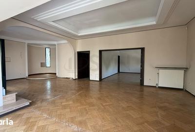 Apartament cu 5 camere în Dorobanți