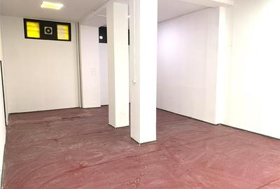 Spațiu comercial, de 56 mp, în Rogerius