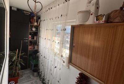 Apartament cu 3 camere în Rovine