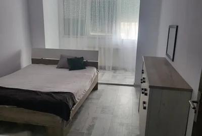 Apartament cu 3 camere decomandat în Central - 1