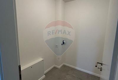 Apartament cu 3 camere în Tractorul - 9
