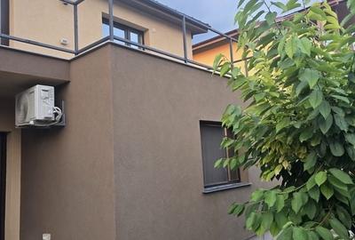 Casă cu 4 camere cu Teren 150 Mp în Central