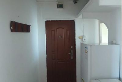 Apartament cu 2 camere semidecomandat în Malu Roșu