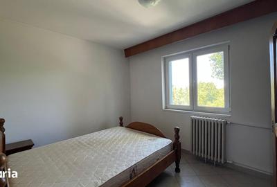 Apartament cu 3 camere semidecomandat în Sălaj