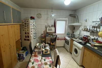 Apartament cu 4 camere decomandat în Tei - 7