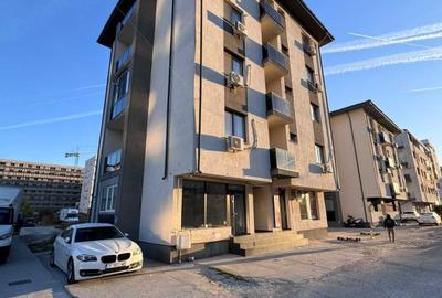 Garsonieră decomandată în Roșu