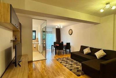Apartament cu 2 camere decomandat, mobilat în P-ța Victoriei