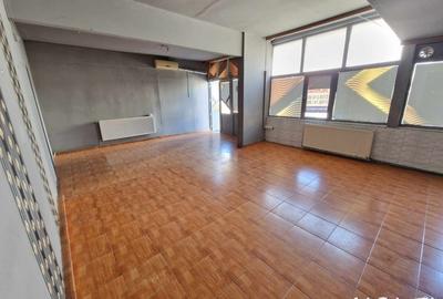 Spațiu comercial, de 74 mp, în Central - 1