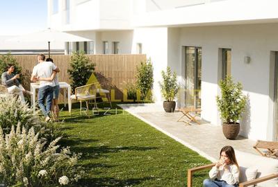 Apartament cu 4 camere decomandat în Central