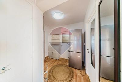 Apartament cu 2 camere decomandat în Romanilor