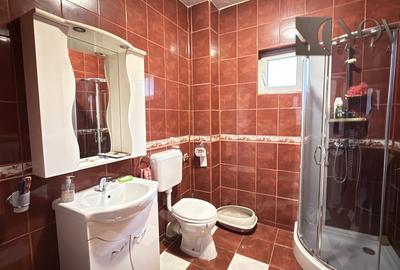 Casă individuală cu 8 camere cu Canalizare în Apărătorii Patriei - 7